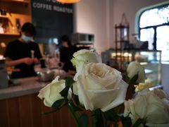 -彳亍咖啡·这里(水湾路店)
