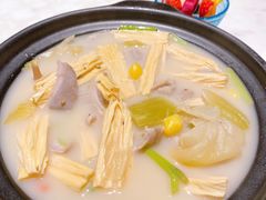 -港丽餐厅(高德置地店)