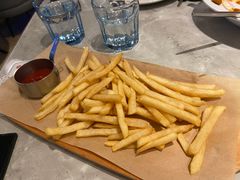 -必胜客(尹山湖歌林公园店)