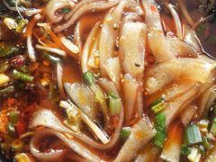 -椒点传统串串香