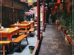 大堂-三道苗苗鱼·美蛙黄辣丁(八里店)
