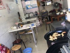 大堂-黄阿姨锅贴大王(万航渡路店)