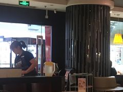 大堂-必胜客(百联又一城店)