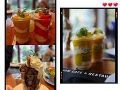 -Chom Cafe and Restaurant