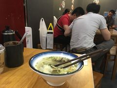 -汇吃汇喝美食街(上海建发浦悦荟广场店)