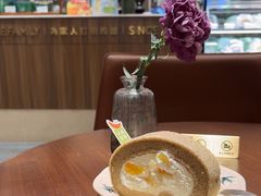 乌龙凤梨卷-小西家作(富力爱丁堡店)