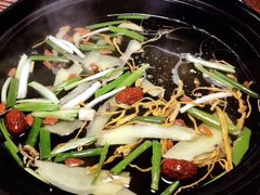 -陆记牛庄·碳锅龙虾烧烤(爱上花园店)