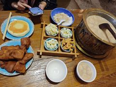 -蒙亨·手把肉·蒙古包文化主题餐厅(天恒广场店)