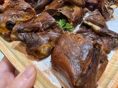 -小董哥烤串·爆汁大油边(故宫店)