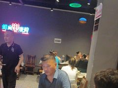 -老街烧烤大排档·地道湖北菜·龙虾馆(汉口火车站店)