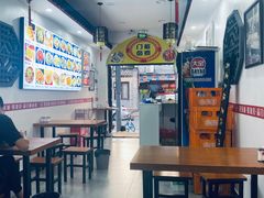 大堂-门框胡同百年卤煮(北新桥店)