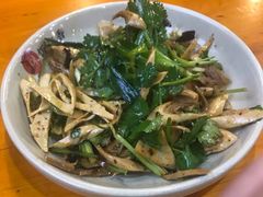 -饭饱香土碗菜(新科店)