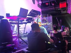 -KEZEE Music Live