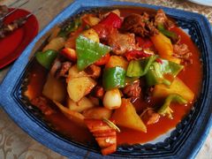 特色的大盘鸡-维吾尔餐厅(宜山路店)