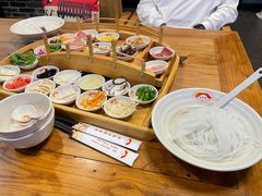 -双桥园·云南过桥米线(古城南门店)