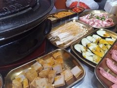 -胡悦里韩式烤肉(芝罘万达广场店)