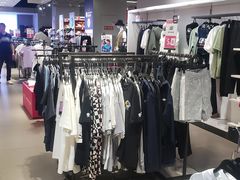 -唯品会(北京国瑞城店)