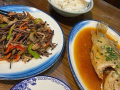 -缘来聚·徽菜名店(黄山宏村店)