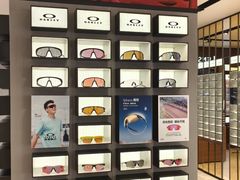 -LensCrafters亮视点(东方新天地店)