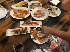 -四海一家自助餐(益田假日广场店)