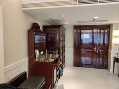 -深圳富苑皇冠假日套房酒店