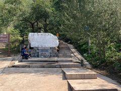-蟒山国家森林公园天池停车场