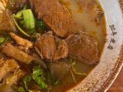 一口不过瘾牛肉汤-金杨拉面王小吃面馆·牛三宝面·红烧牛肉粉