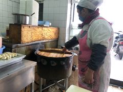 -黄阿姨锅贴大王(万航渡路店)