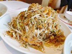 招牌海鲜炒粉干-小厨师·二十年沈家门小海鲜(百井坊巷店)