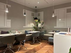 -潮一不贰·法式甜品·生日蛋糕·西式简餐(外滩店)