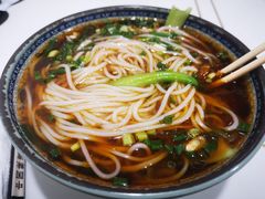 -胥佳烧鸡公牛肉面馆