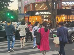 -麦当劳(湖滨路店)