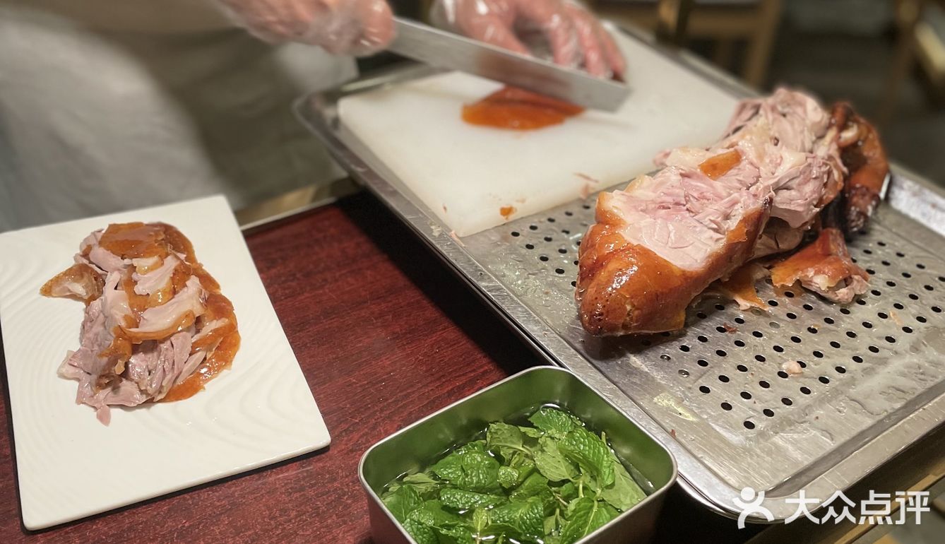 他家的烤鸭太绝了！