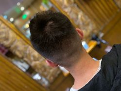 -红人馆造型世爵国际