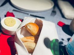 -弦月窗LUNETTE BY AMANDA(复兴路店)