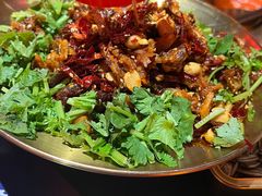 麻辣手撕烤兔-何师烧烤Pro ·江湖川菜·小龙虾·精酿(太古里旗舰店)