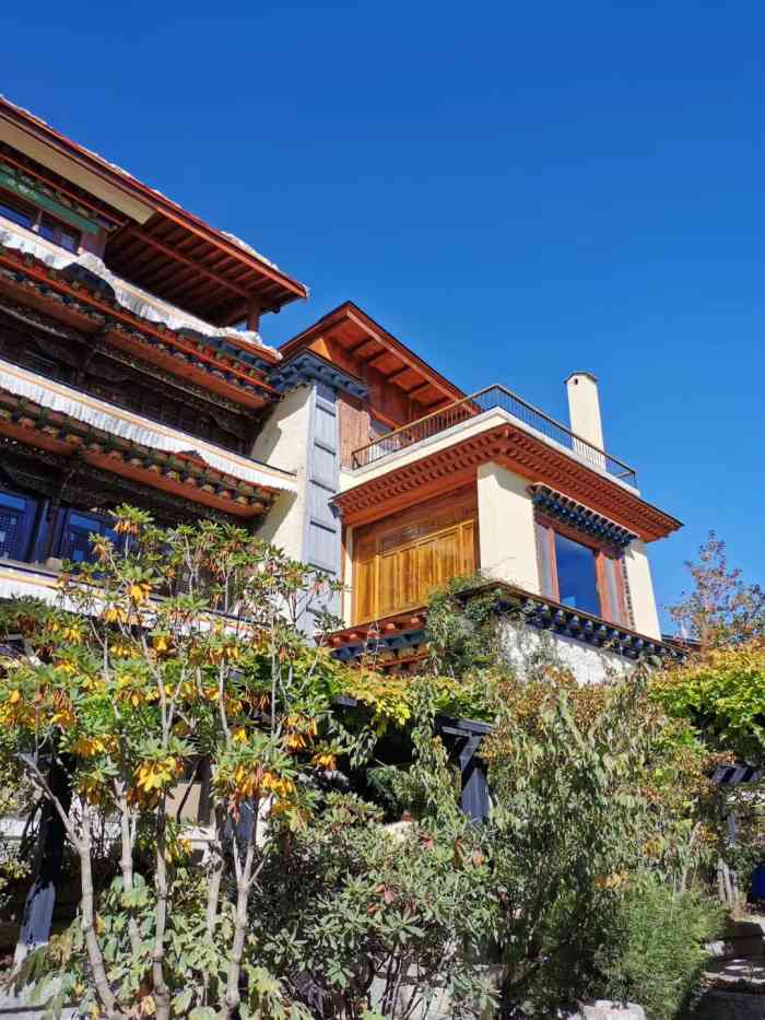 松赞绿谷-"牦牛火锅味道好,我一人食量足够.服务也很.