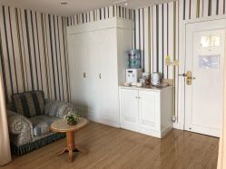 -杰爱月子护理中心