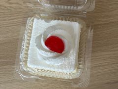 -红宝石·鲜奶小方·海派西点房(控江店)