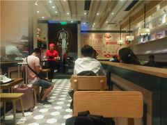 大堂-百事佳烧鸭牛腩(上海虹桥站店)