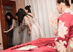 -拉瑞娜LaReine婚纱礼服高级定制