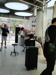 -PE SALON 