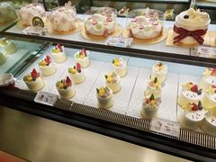-花花卷卷·鲜食蛋糕(静安久光百货店)