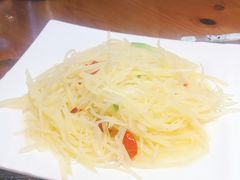 酸辣土豆丝-沈胖子音乐烤吧·炒菜·龙虾(环城东路店)