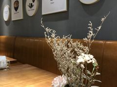 -POKEE VIA&Brunch·维娅(重庆来福士店)