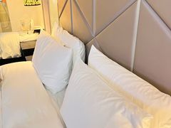 -桔子酒店(上海西藏北路地铁站店)