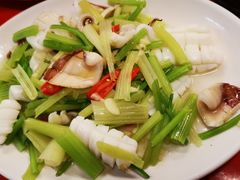 芹菜炒花枝-梅鑫海产店