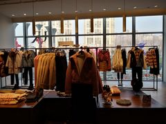 -URBAN REVIVO(北京大兴凯德MALL店)