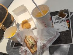 -麦当劳(吉林站13检票口对面)