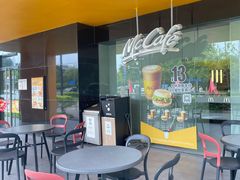 等位区-麦当劳(国际社区店)
